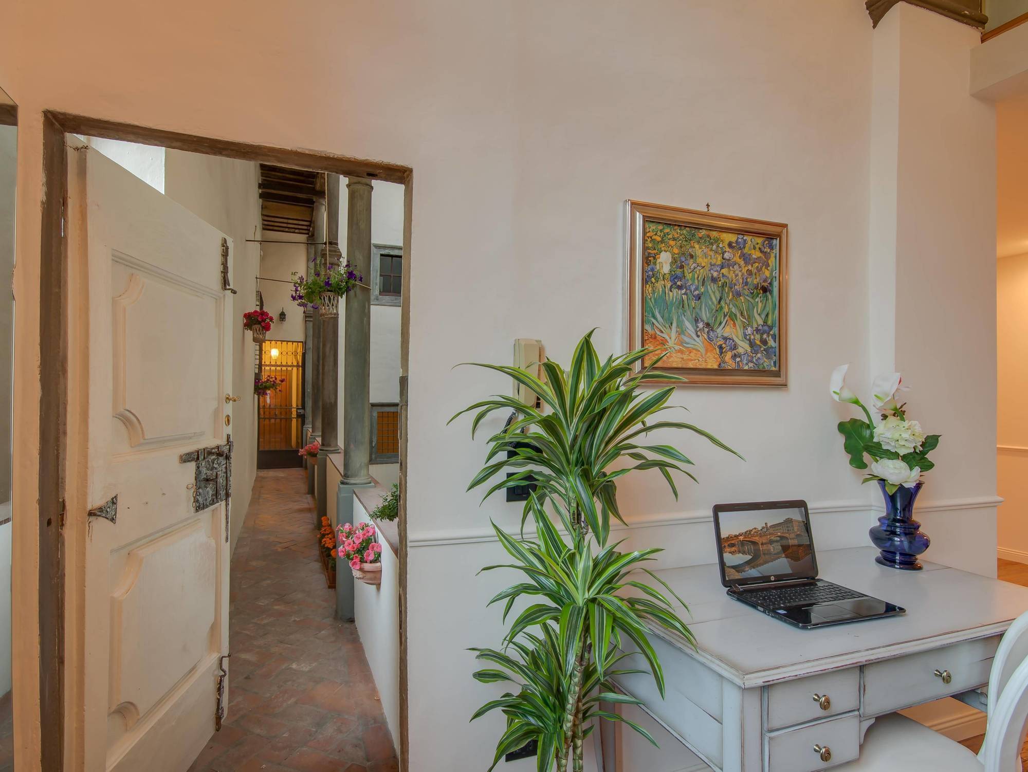 Residenza D'Epoca Borgo Albizi Hotell Florens Exteriör bild